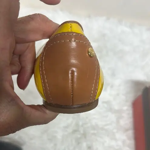 Y2K J Vincent Yellow and Brown Flats with Classic Rounded Toe Size 9