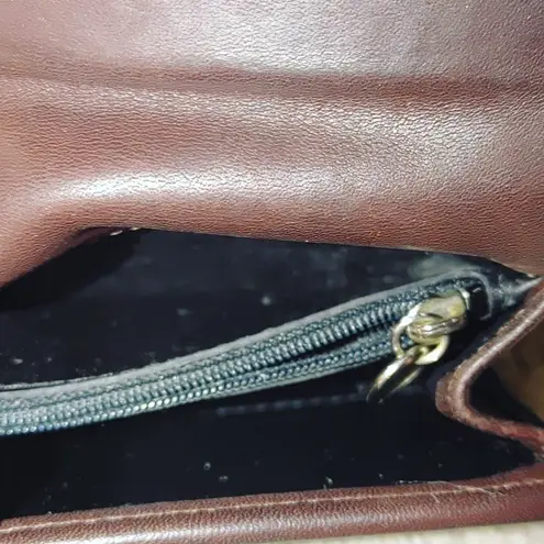 Coach  Brown Leather Coin Purse Wallet Gold Keychain Attachment Snap Closure - Image 7