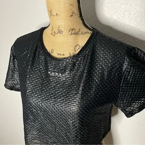 Koral NWT Womens Terrain Black Shiny Netz Boxy Crop Top Activewear Gym sz S