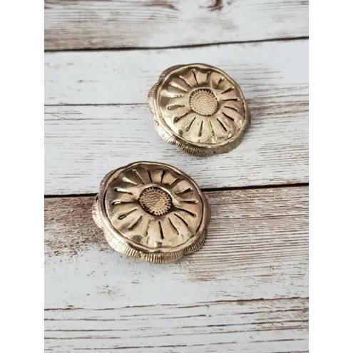 Vintage Clip On Earrings Gold Tone Sunflower Pattern Circle Statement Earrings