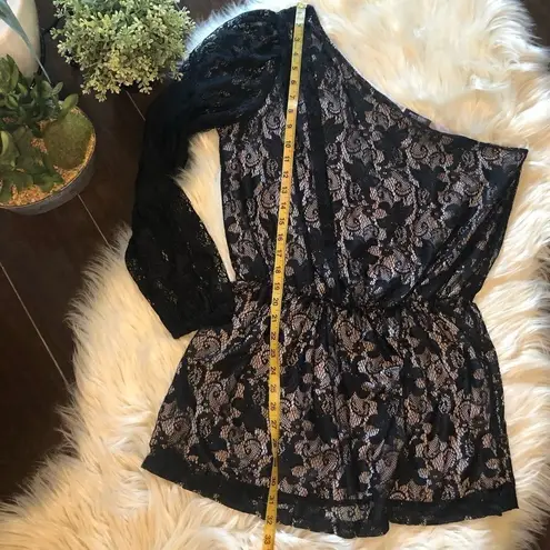 Bisou Bisou  blk w/shimmer gold cold arm blouse LG