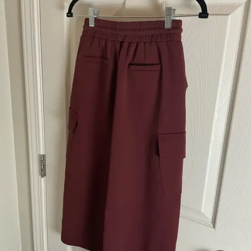 Woman’s Burgundy Hoodie and Skirt Set Size small Red