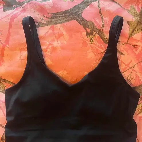 black align padded tank