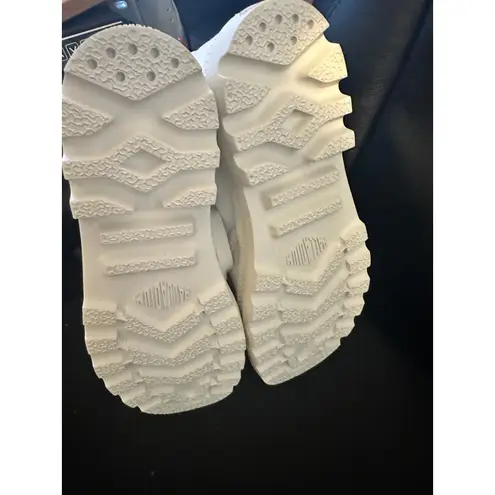 Palladium Pampa Boots Womens White Canvas High Top Lace Up Casual Shoes NIB 9