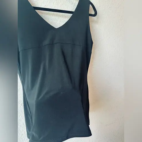 Joseph Ribkoff Black Sleeveless V-neck Cami Women's Top Size 6