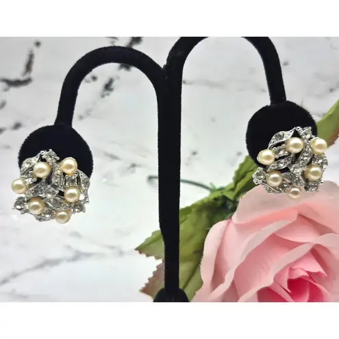 None Silver Tone Crystal & Faux Pearl Cluster Earrings Screw Back Formal Beautiful 1"