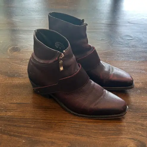 John Fluevog Burgundy Leather Harness Ankle Boots Pointed Western Unisex M7/W9