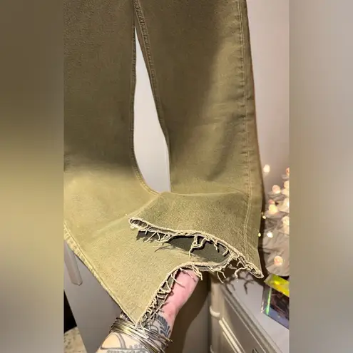 RE/DONE NWT 70s Ulta High Rise Stove Pipe
Still online for $265