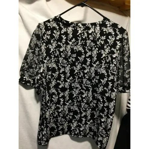 Cynthia Steffe Top XL Black White Floral Sheer Puff Sleeve Blouse New with Tags