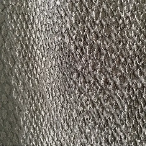 Beyond Yoga Caught in the Midi High Waist Leggings in Snake Jacquard