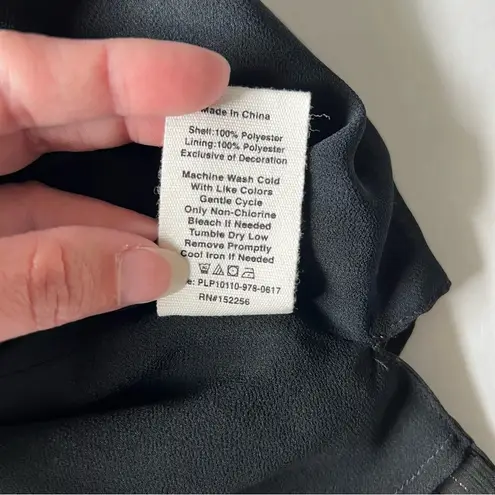 Avec Les Filles tie shoulder tank top floral black metallic size Large