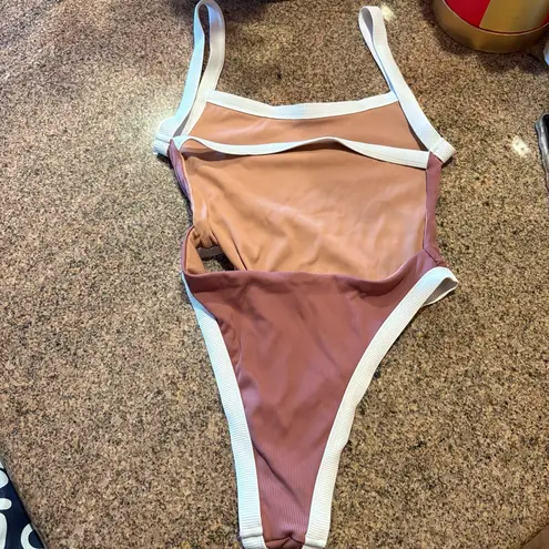 KYA Lena One Piece Ribbed Rosey Plum Ribbed Tuscan Size Large Tan