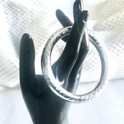 Silpada Sterling Silver Hammered Oval Bangle Bracelet B31117