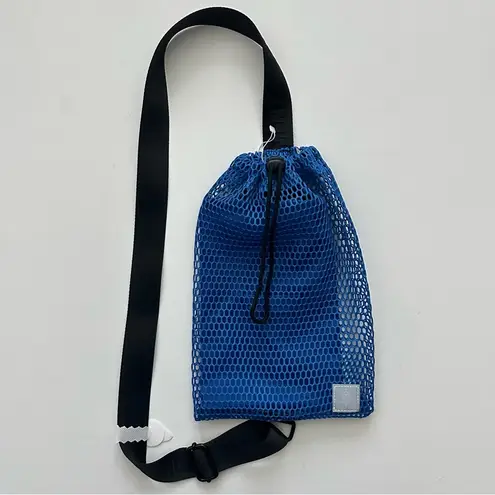 FP Movement Mini Mesh Sling Bag Blue