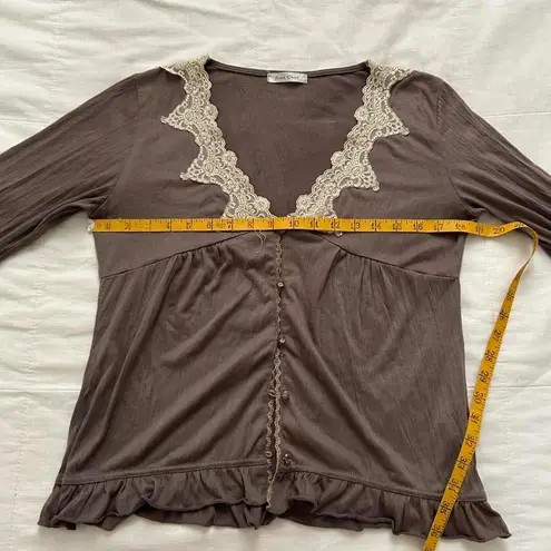 Rosa Cherie Brown cream lace top button