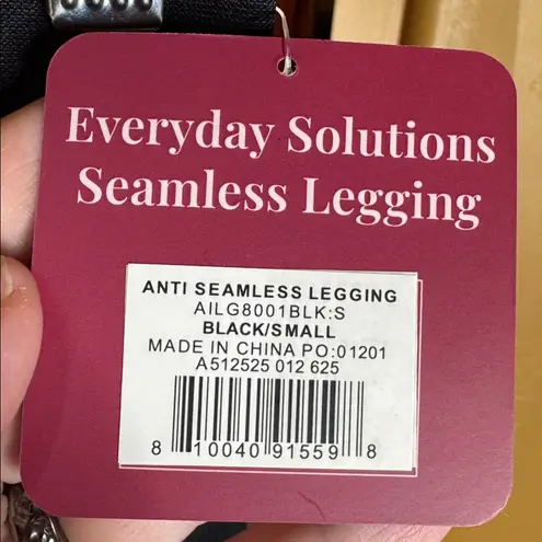 NWT NIP Anti x Proof Seamless Compression Legging Legging Size Small Black