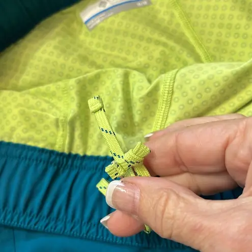 Columbia  Teal Omni Freeze Zero w/ Sweat Activated Cooling Skort Size Medium - Image 6