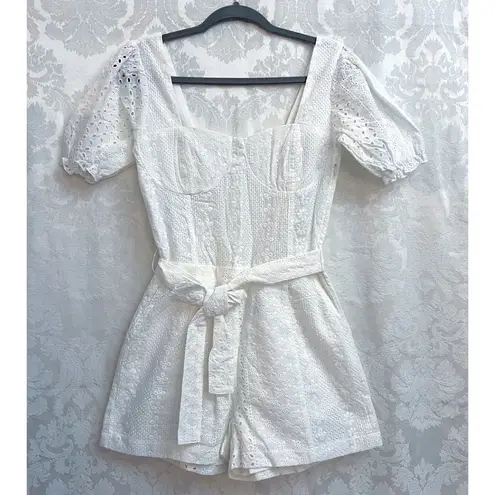 BLANK NYC  Women’s NWT Downtown Vibes Puff Sleeve White Eyelet Romper Size XS New