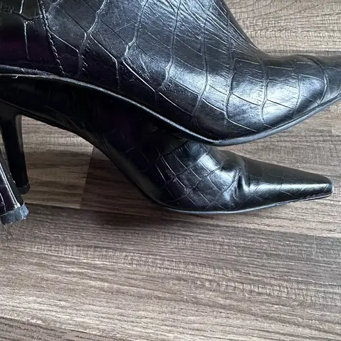 Lauren Ralph Lauren Crocodile heeled boots size 8.5 Black