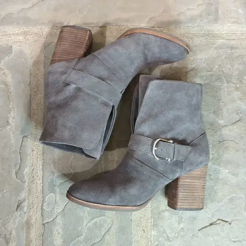 Isola Lavoy Gray Suede Ankle Boots Woman's Size 9.5 Moto Stacked Heeled Buckle