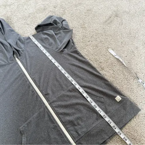 Vuori Women’s Suns Out Performance Full Zip Hoodie Lightweight Heather Gray XL