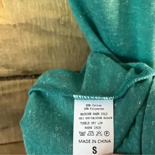 Sunshine & Rodeos Turquoise‎ Camo Stripe Top Size Small