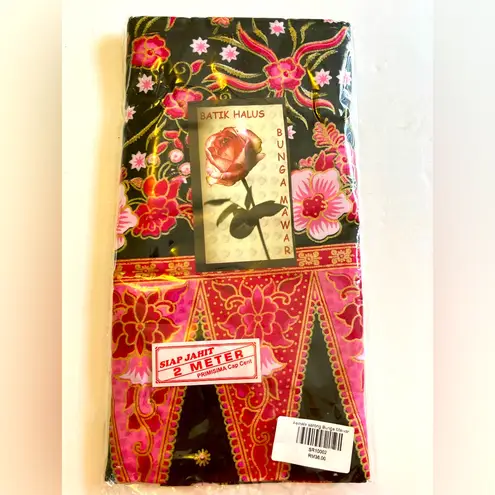 Malaysian Batik Floral Sarong NWT Black Size OS