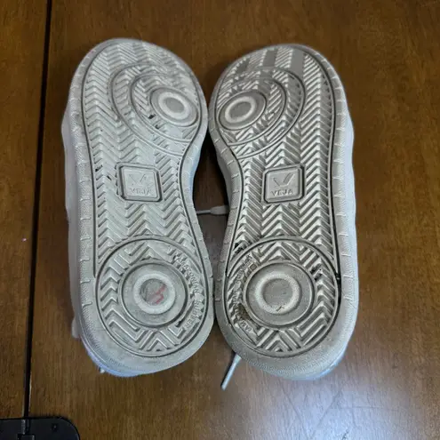 VEJA Women's V90 Low-Top Leather Trainer Sneakers Size US 7 White Gray Casual