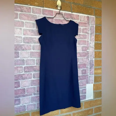 MM.LaFleur The Sarah 5.0 Dress size 8