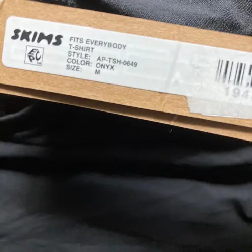 SKIMS Fits Everybody T-Shirt M