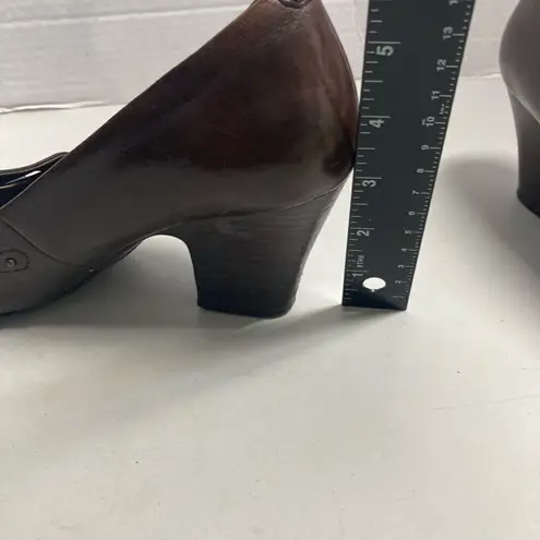 BORN Crown Women’s Block Heels Hand Crafted Brown Leather Studded Strap Size 8 Brown