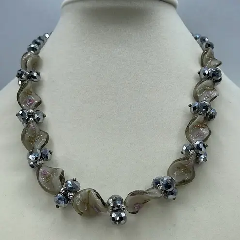 Artisan made glass leaves & hematite beaded necklace Green