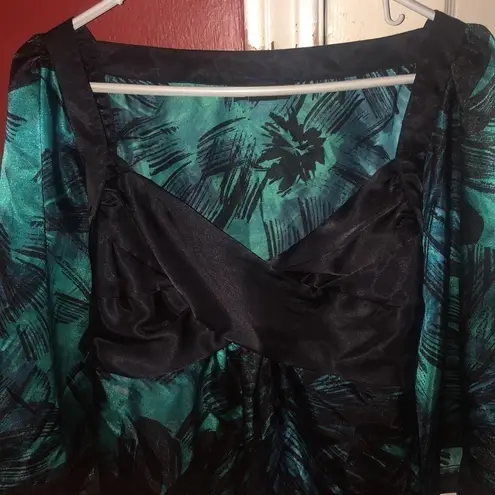 Apostrophe Green and Black Tropical Palm Print Top Large