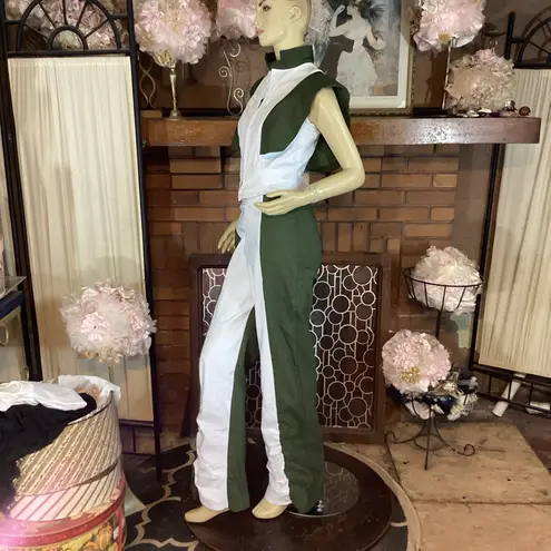 LAURA CARDENES GREEN AND WHITE HIGH WAIST, CROPPED TOP PANT SET NWT (M) Size M