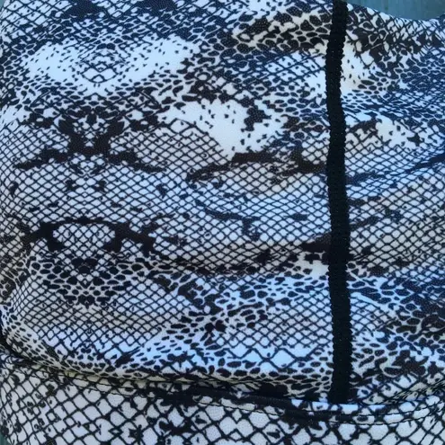 Zyia Women's Size XXL Cobra Metallic Light N Tight Sports Bra