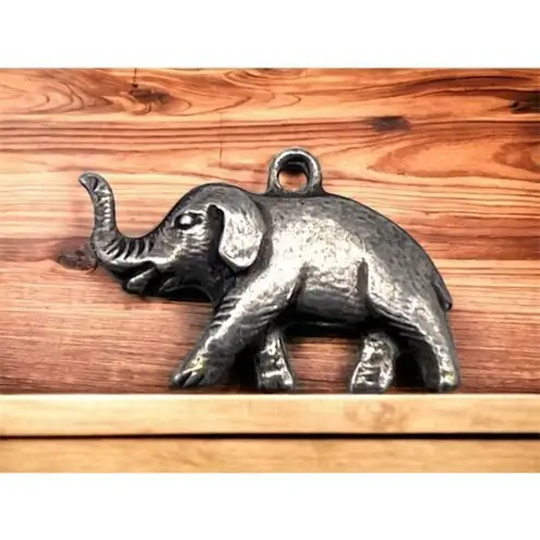 Vintage Women's Elephant Sterling Silver Trunk Up Silver Tone Necklace Pendant