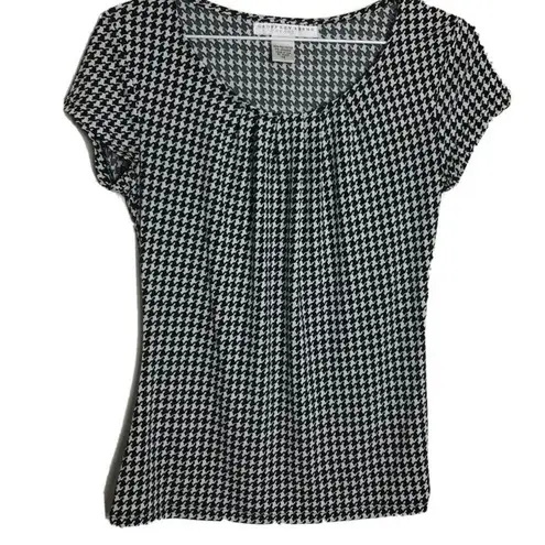 Geoffrey Beene Sport Womens Top Size XS Black & White Cap Sleeves