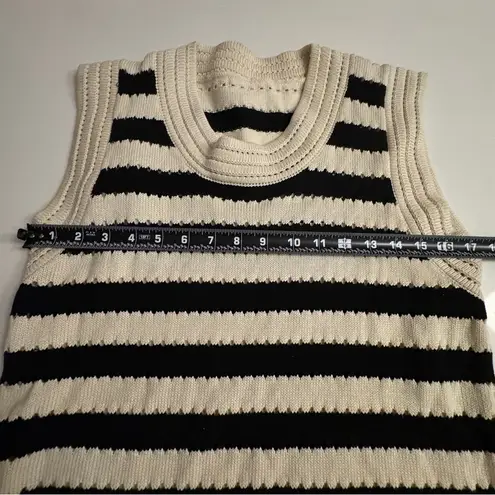 Commense || Wear Your Stripes Knit Sleeveless Tunic Top Sweater Vest XS White