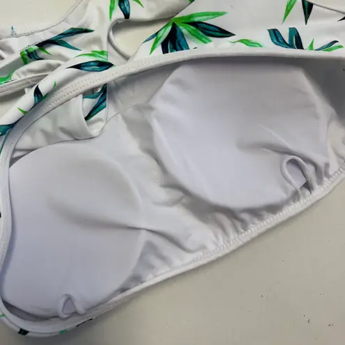 Halter Swim Top NWOT White Size M