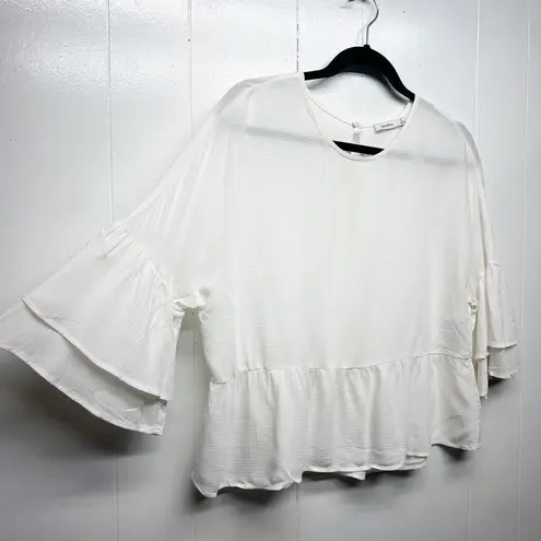 Bershka White Flared 3/4 Sleeve Ruffle Hem Top Size Small Beach Boho Lightweight