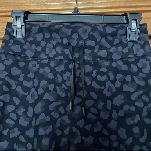 White Fox Boutique Sarah's Day x White Fox Active Soldier Leggings in Midnight Camo Size Large