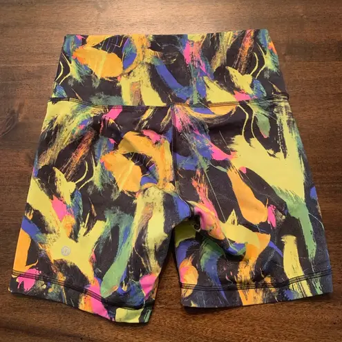 Lululemon  Wunder Train High-Rise Short 6" Size 8 Undertone Multi Biker Shorts