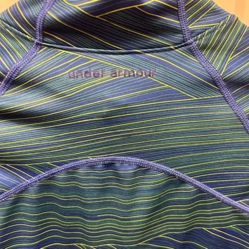 Under Armour Women’s  Fitted Coldgear 1/2 zip Long‎ Sleeve pullover jacket Medium