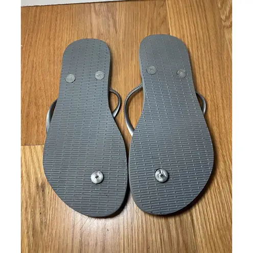 Havaianas Slim Sandals Womens Size 7/8 Gray Floral Bird Print Thong Flip Flops