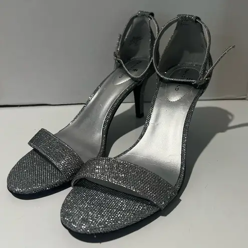 Bandolino Madia Silver Heeled Open Toe Ankle Strap Dress Sandals Size 9