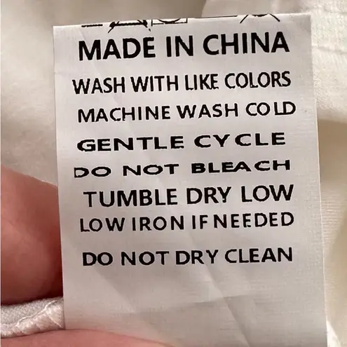 NWOT white graphic martini glass T