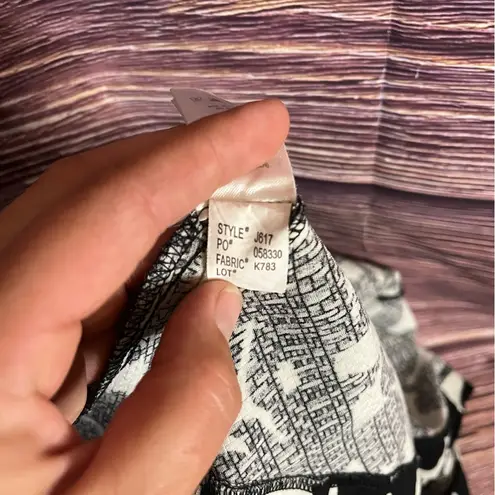 Katherine Barclay Montreal Flower Printed Skirt. Size 10