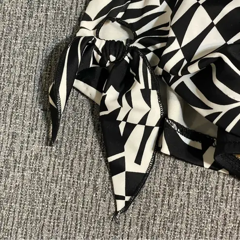 Maxine of Hollywood Black & White Fern Print One Piece Swimsuit