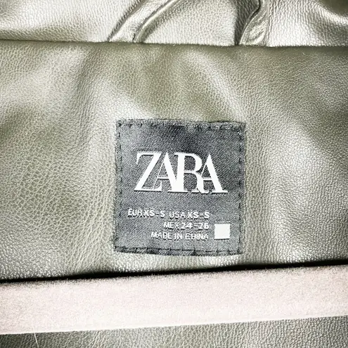 Zara Faux Vegan Leather Quilted Puffer Sleeveless Full Zip Vest Jacket Black