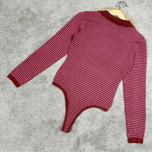 NWOT Lulu’s Retro Cutie Burgundy and Pink Textured Knit Long Sleeve Bodysuit M Red Size M